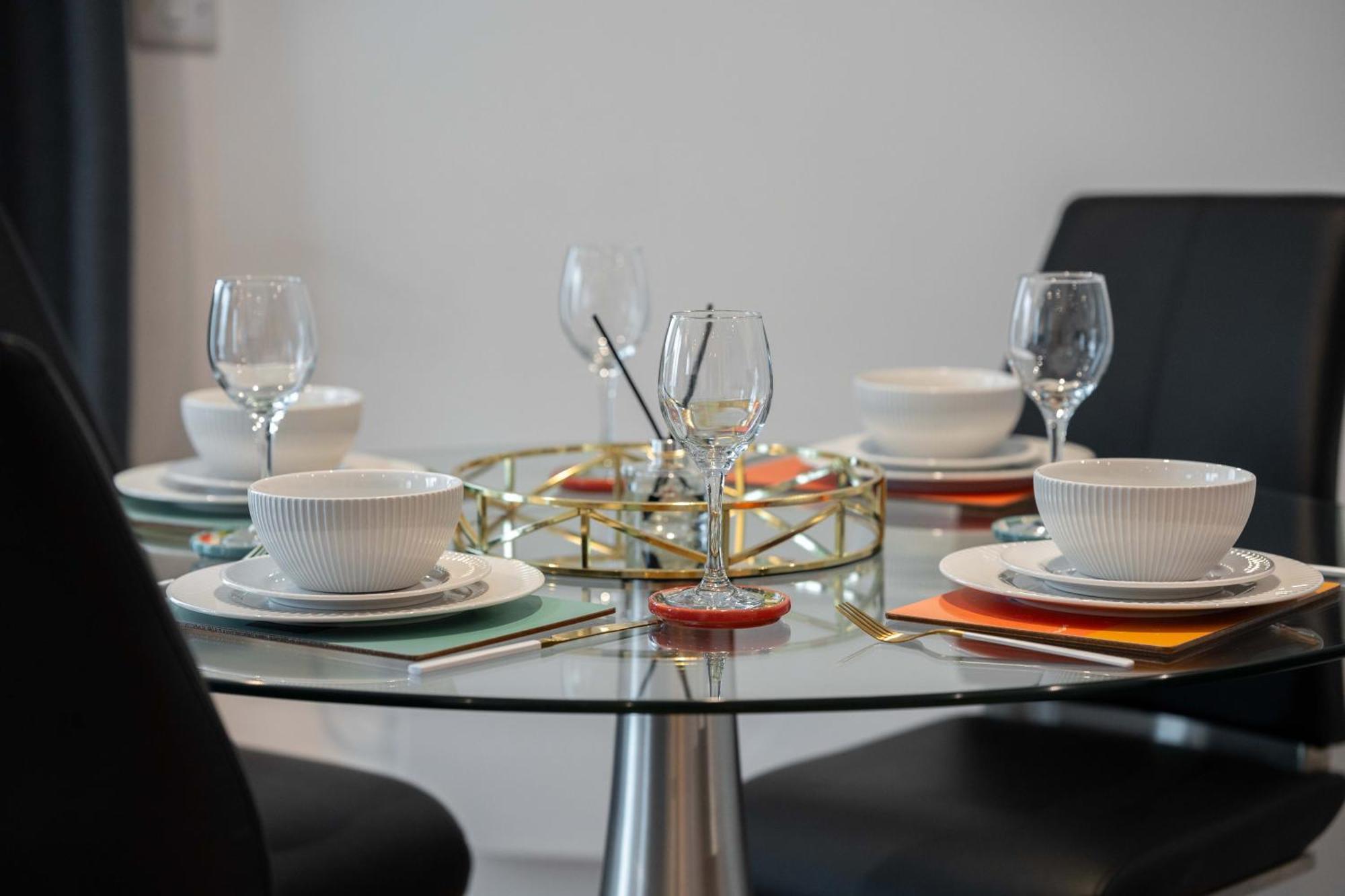 Luxury 3-bed, 3-bath Penthouse - Leeds Centre - Underground Parking Apartamento Leeds (West Yorkshire)